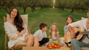 Serghei & Irina Kovalsky - A Я Бегу Домой