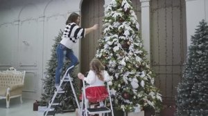 Готовимся к Новому Году с лестницами от компании Alterno.
