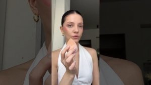 Как с помощью макияжа выглядеть моложе