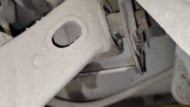 Осмотр задних рычагов Nissan Wingroad WHNY11 Часть 2