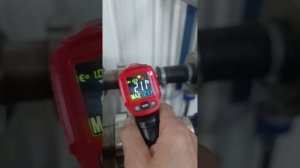 Охлаждение молока скважинной водой, как самый простой и популярный способ.