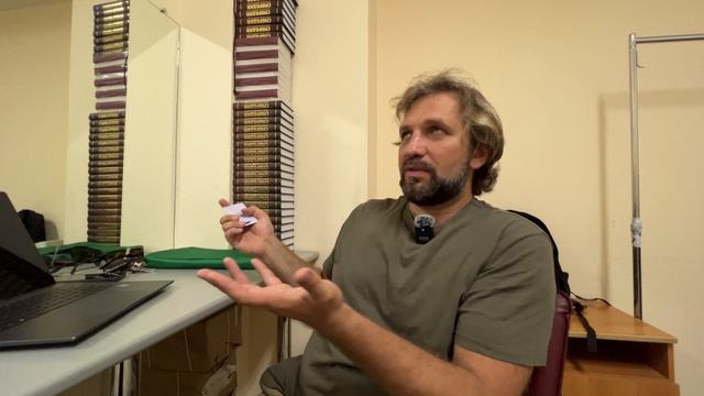 Интервью с режиссером Александром Рагулиным. О новом проекте, творчестве, театре. Без склеек. смотреть онлайн