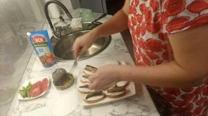 Мухоморы (бутерброды). Марафон новогодних закусок 2025.