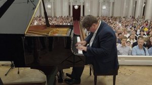 ОТ КЛАССИКИ К ДЖАЗУ. ГАЙДН. Фортепианный концерт Ре мажор. Солист - Евгений ИЗОТОВ