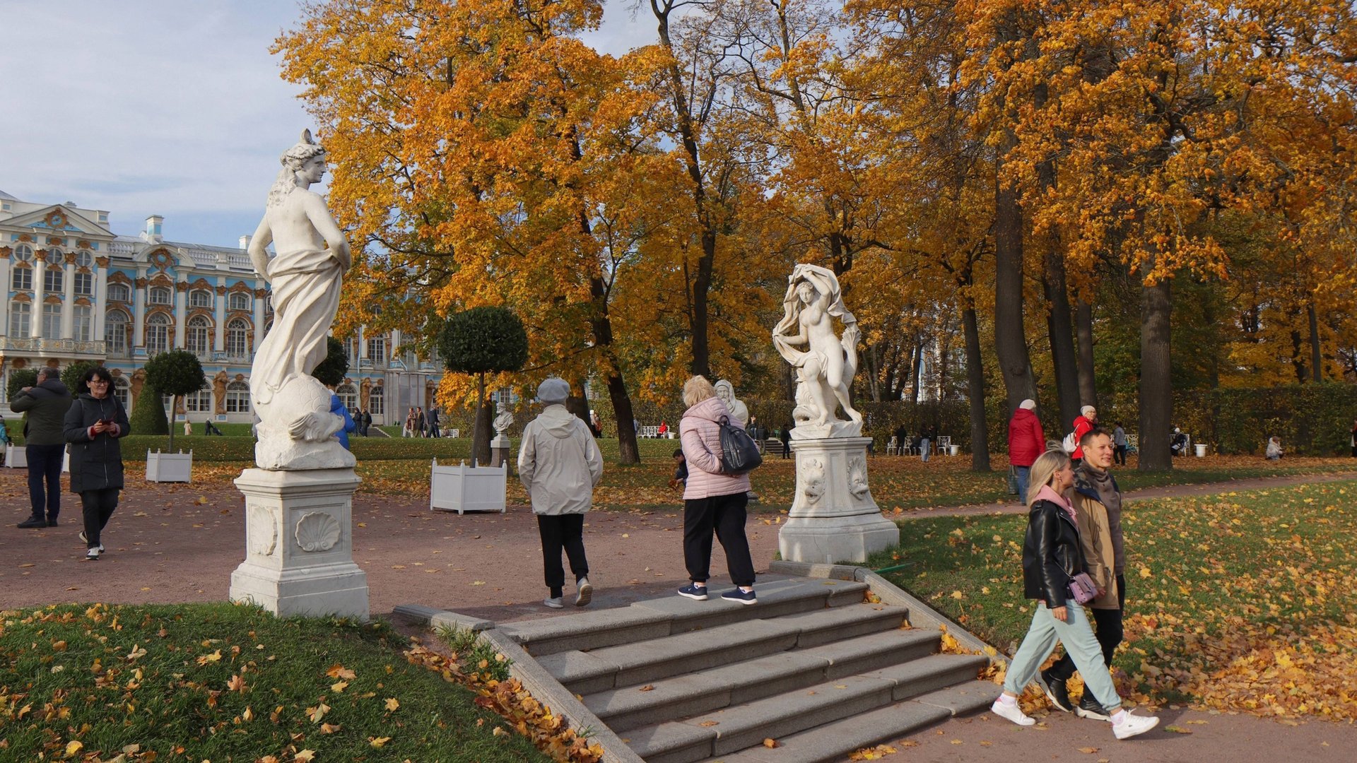 Осень. Коллаж из архива ,,Парки Царского села,, г. Пушкин смотреть онлайн