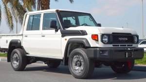 В РФ привезли  Toyota Land Cruiser 79: возможности как у Нивы, но за 10,4 миллиона