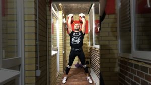 Толчок гирь по длинному циклу 32+32 кг/20 раз/2 мин