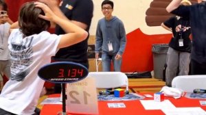 Макс Парк собрал кубик Рубик  за 3.13 секунды.