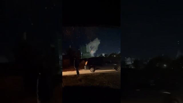 Враг наносит удары беспилотниками по городу Алексеевка Белгородской области и Воронежской области.