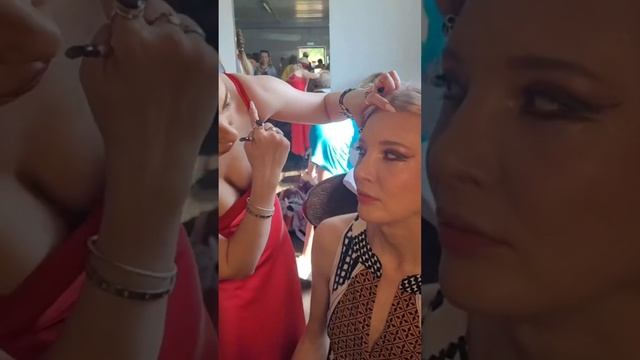 Все дело в цвете рубашки. Хуанес ошибся. Одел бы белую и...  #ozonхочумиллион  #ozon