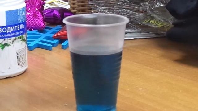 Видеоролик  Опыт с зеленкой и пятновыводителем