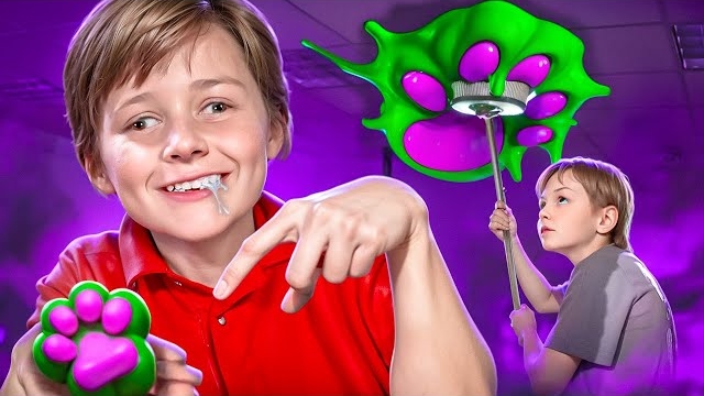 ТАБА ЛАПКЕРЫ - ОБЛЕПИЛИ ВСЕ ШКОЛЫ СКВИШАМИ смотреть онлайн