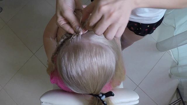 Прически для детей легкие и красивые / Две косы в низком хвосте / Прически в садик пошагово