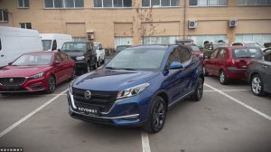 Dongfeng DFSK Glory 500 в красивом синем цвете