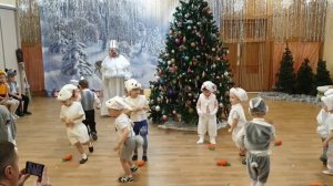 Танец зайчиков | Новогодние танцы на утреннике в детском саду