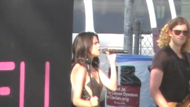 A Year Without Rain - Selena Gomez IN State Fair смотреть онлайн