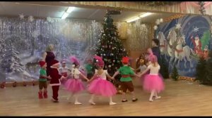 Новогодний хоровод в средней группе