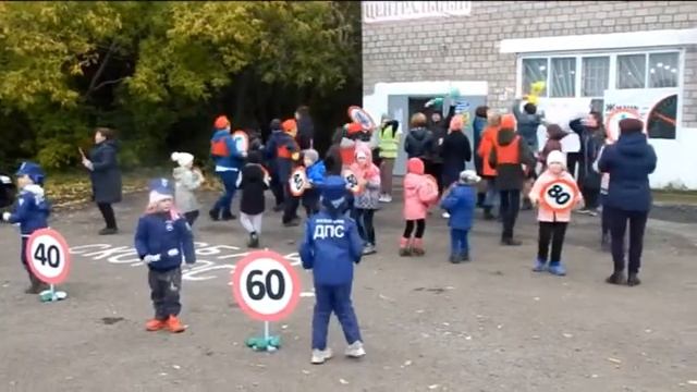 Сбавить скорость призвали дети и родители села Сохновка смотреть онлайн