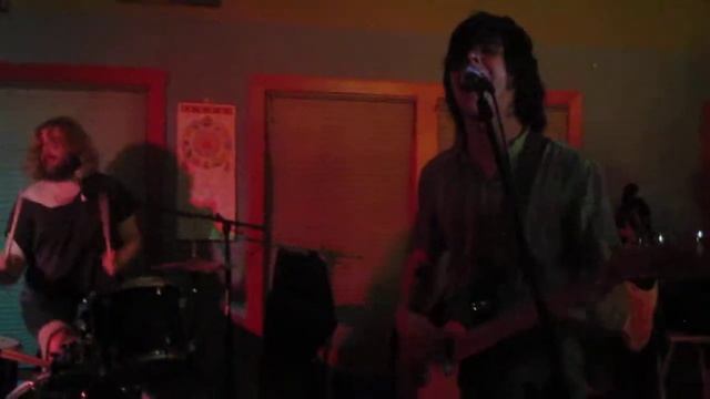 Wavves-King of the Beach @ Madame Wong's смотреть онлайн