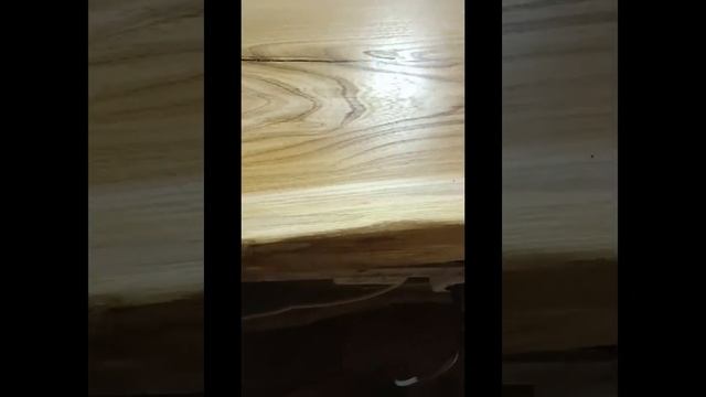 Стол-подоконник в виде барной стойки из слэба карагача
