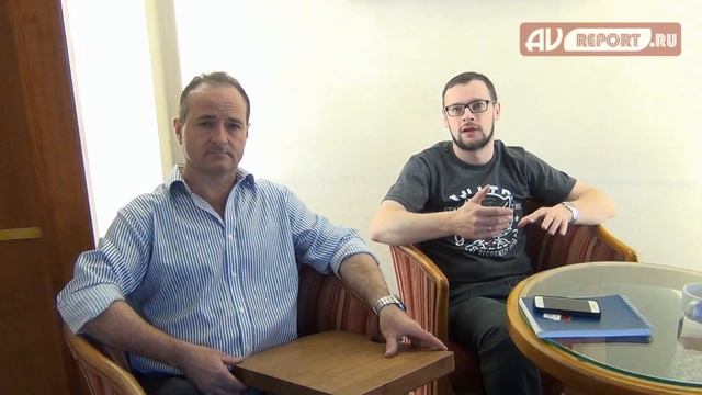 Atacama Audio: Бамбук в стойках для аудио аппаратуры