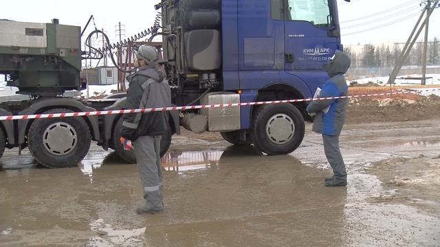 Подъем верхнего блока на площадке ЛАЭС-2 смотреть онлайн