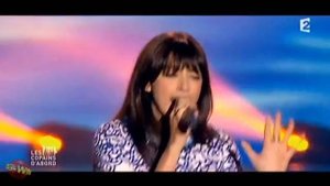 Nolwenn Leroy chante "Tri martolod" - Les copains d'abord sur France 2