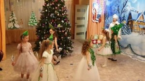 Маленькие ёлочки | Новогодние танцы девочек ёлочек на утреннике