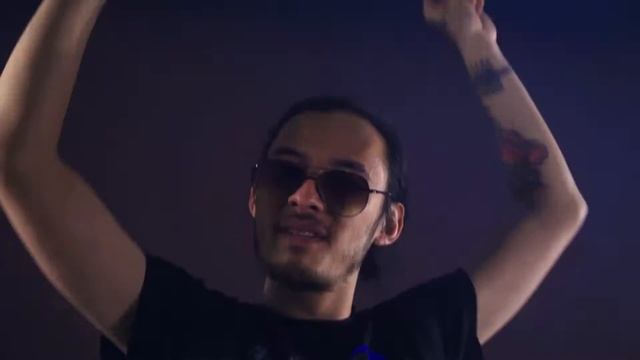 DADDY BROM - SO MUCH (Official Video 2021) смотреть онлайн