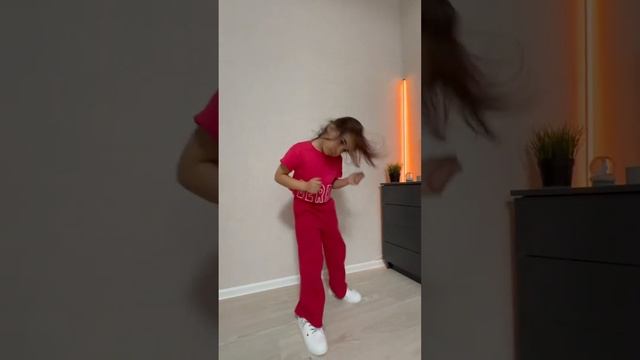 Танцы смотреть онлайн