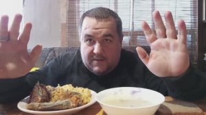 Обжор - жареная рыба, плов овощной | Мукбанг - суп куриный с лапшой