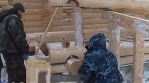 Замена нижнего венца сруба