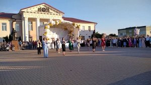 Танец учителей для выпускников!