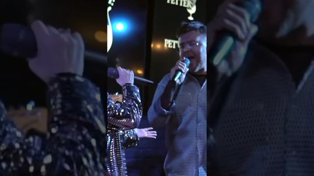 Дуэт Римские - «Снег в океане» . Концерт в Петтер баре 14.04 .2024 #дуэтримские #shorts