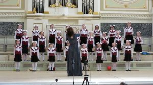 Русская народная песня "Пошла млада за водой" в обработке А.Ростовской