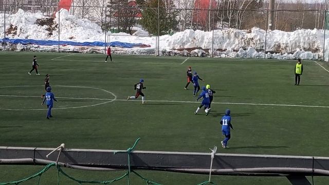 Чемпионат ДФЛ, Экстрим Лэнд. Радий черные - Пари НН дев. 2 тайм. смотреть онлайн