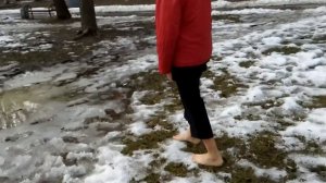 Босиком по луже