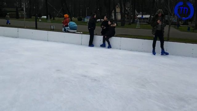 Полессчане на льду .г.Гурьевск. Ледовый каток. смотреть онлайн