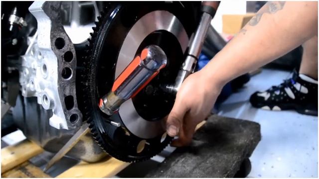 Stage 2 Kevlar Action Clutch instructions below. смотреть онлайн