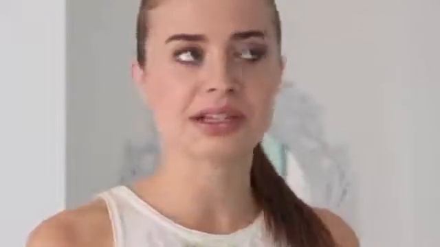 Sonya Esman об экзаменах и смысле жизни смотреть онлайн