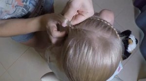 Как сделать пучок на длинные волосы. Прически девочкам в садик