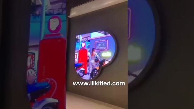 Creative shape LED display indoor P3 RGB in shop window advertising