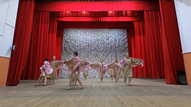 Образцов. хореографич. ансамбль "Сказка".МБУ ДО "ДШИ" с.Утевка. Хореографический ансамбль. Мл.группа