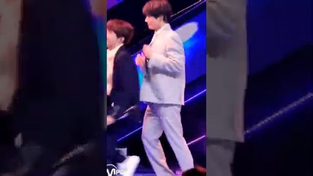 Taekook#kesfet #czwdk #keşfet #shorts #taehyung #jungkook #taekook #fypシ #kimtaehyung#jeonjungkook