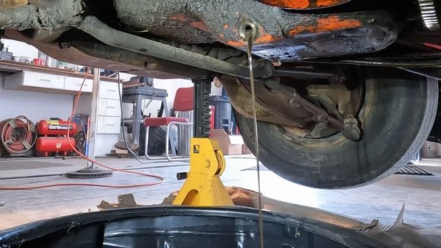 Motor sludge flushing the worst oil change car - 1965 Impala смотреть онлайн