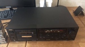 Кассетная дека AIWA AD-F 910.