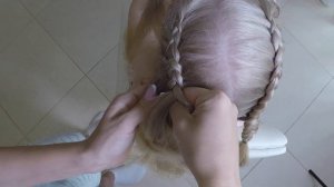 Прически для девочек / Французская коса декорированная ромбами из кос / прически в школу девочке