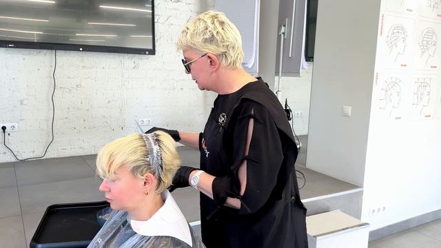 Блондирование коротких корней