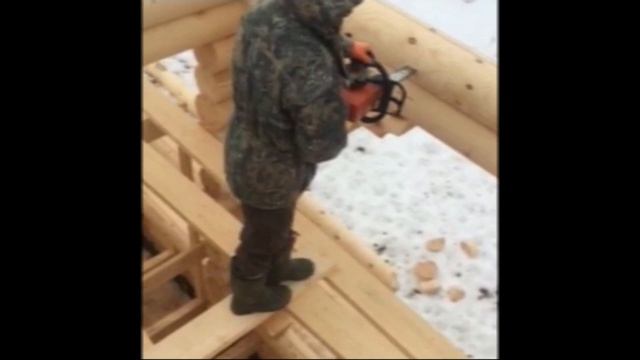 Врезка перекрытий в деревянном доме из оцилнидрованного бревна