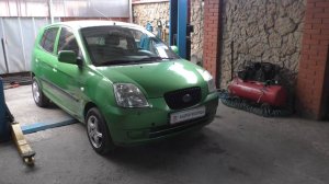 Замена газовых упоров крышки багажника на Киа Пиканто 1,1 Kia Picanto 2005